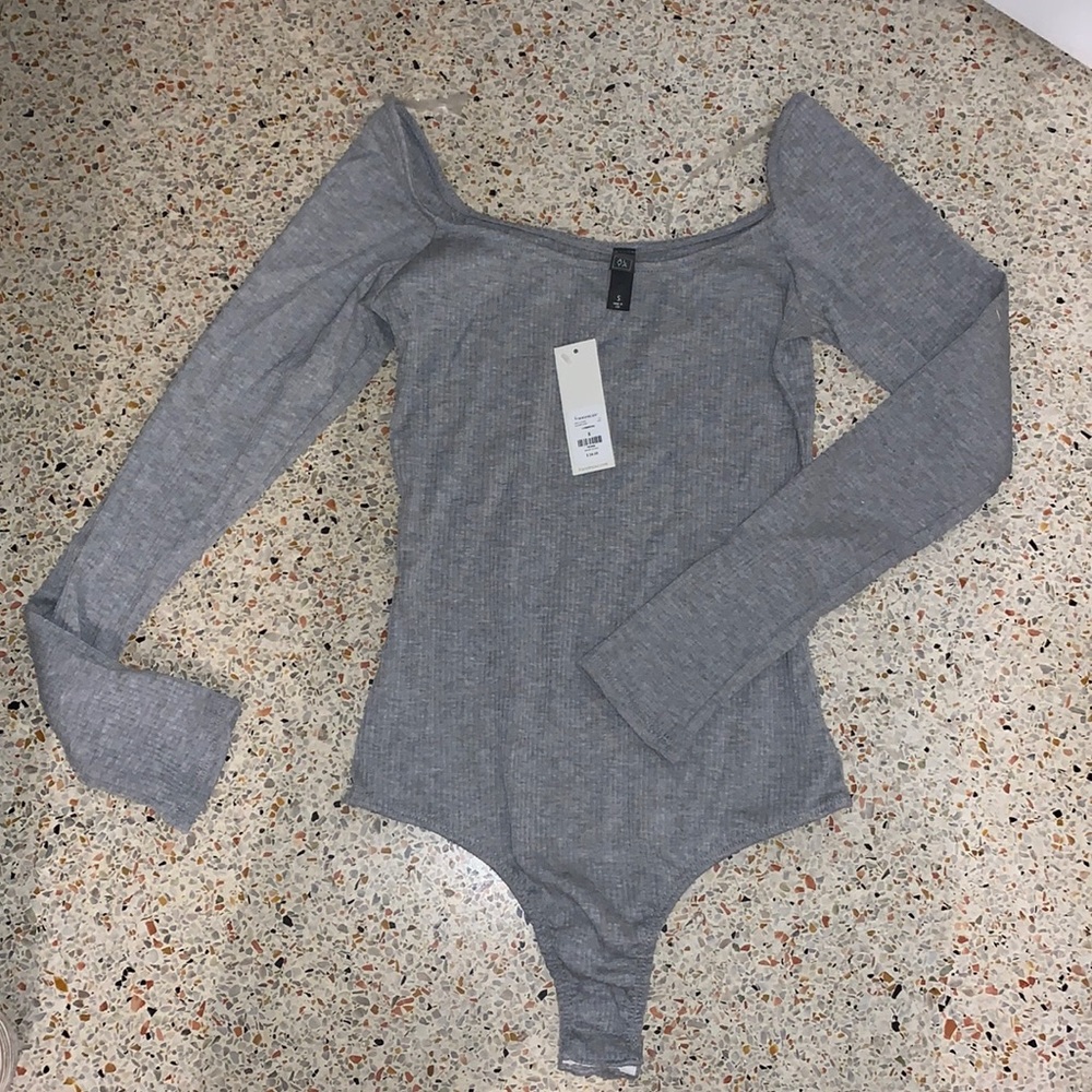 Francesca’s ALYA Ribbed sweater bodysuit, NWT!!